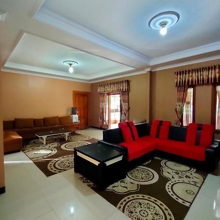 Villa Edwin Puncak Bogor Exterior foto